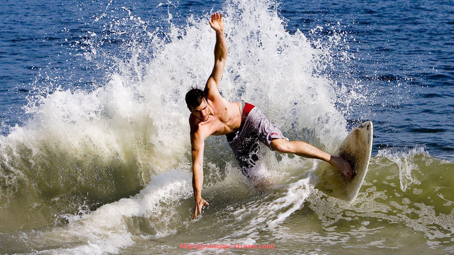 JRS低调看球-胸肌锻炼推荐健身器材盘点及科学训练建议